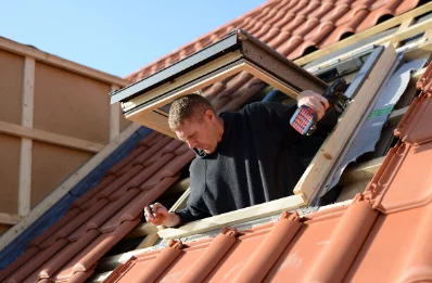 Pose de fenêtres de toit Velux à Sainte-Néomaye